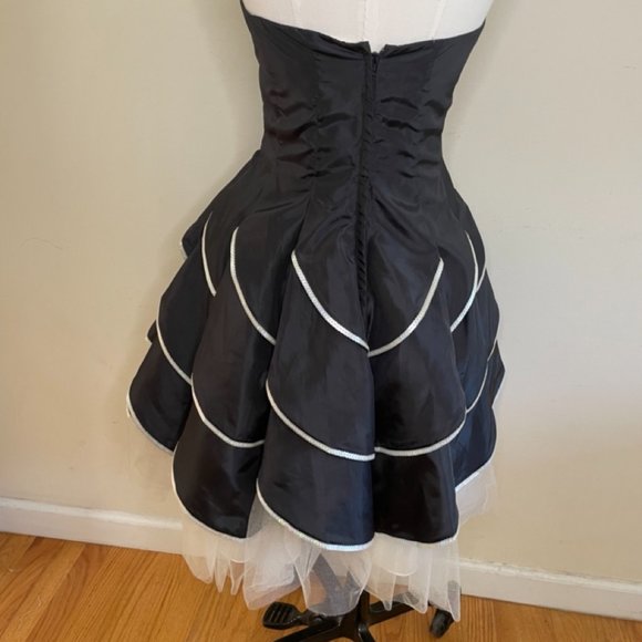 Betsey Johnson Evening Black Dahlia Mini Dress - Picture 3 of 6